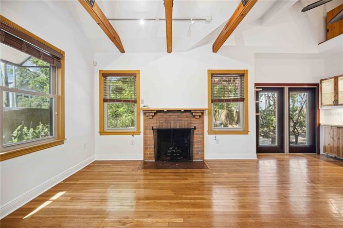 Image No.9-2 Bed Property for sale