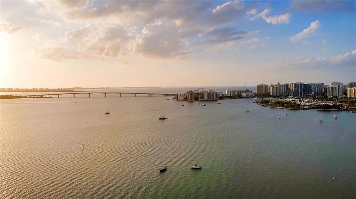 Image No.23-4 Bed Property for sale