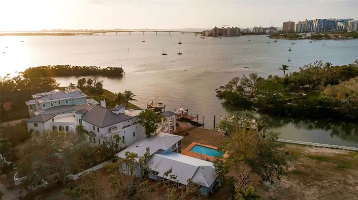 Image No.24-4 Bed Property for sale