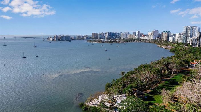 Image No.6-4 Bed Property for sale