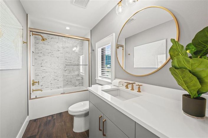 Image No.33-6 Bed Property for sale