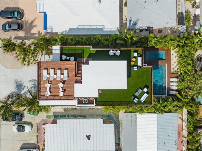 Image No.4-6 Bed Property for sale