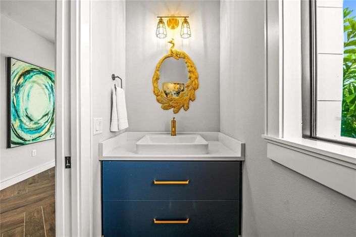 Image No.50-6 Bed Property for sale