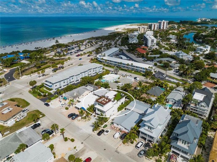 Image No.67-6 Bed Property for sale