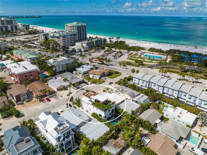 Image No.69-6 Bed Property for sale