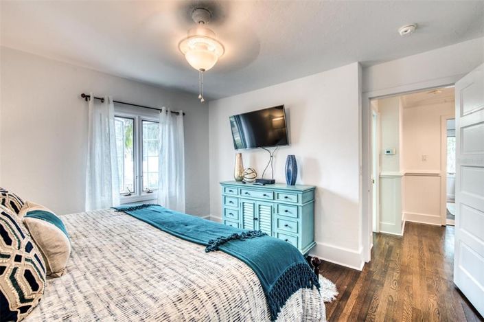 Image No.43-4 Bed Property for sale