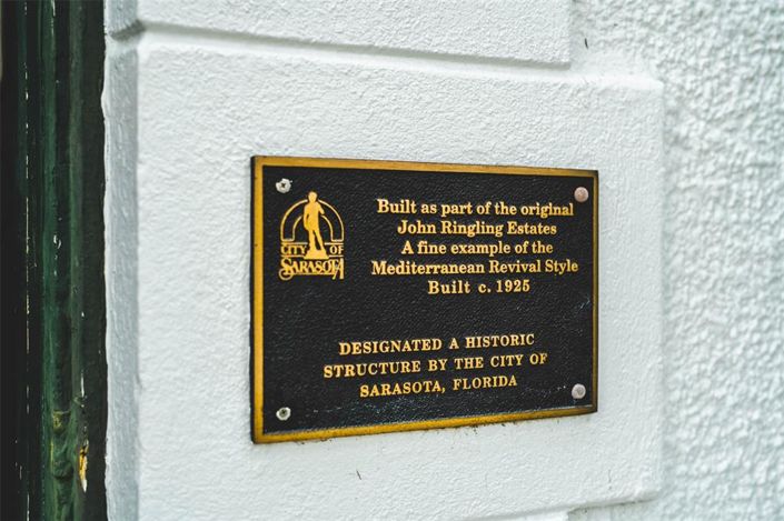 Image No.45-4 Bed Property for sale