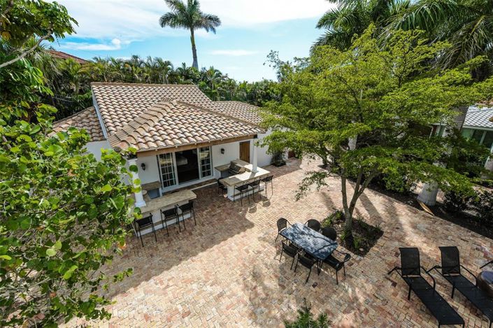 Image No.57-4 Bed Property for sale