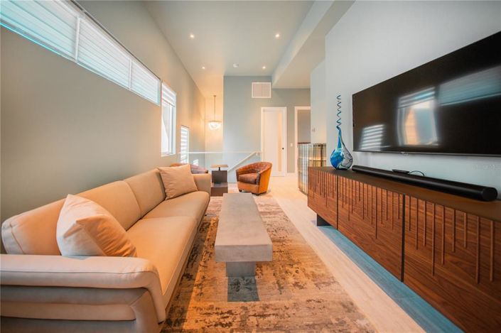 Image No.10-4 Bed Property for sale