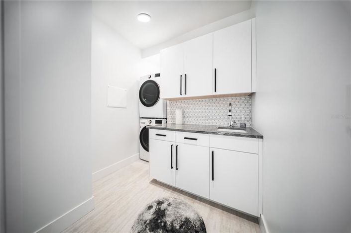 Image No.17-4 Bed Property for sale