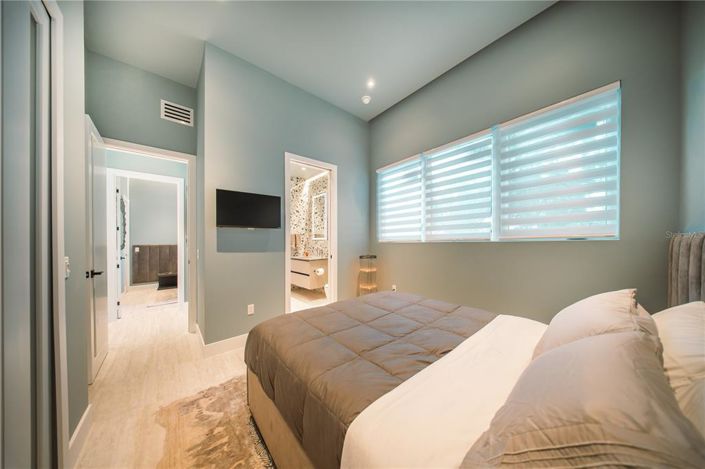 Image No.21-4 Bed Property for sale