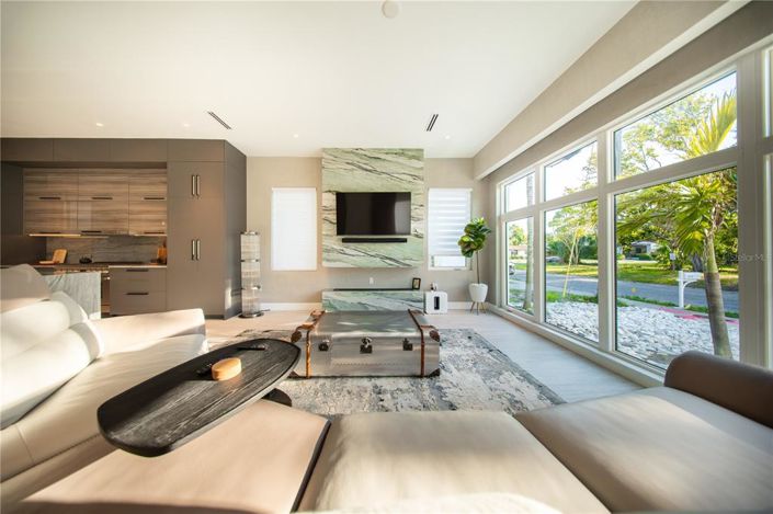 Image No.7-4 Bed Property for sale