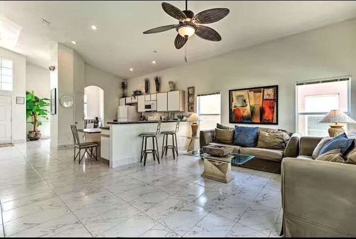 Image No.5-Propriété de 4 chambres à vendre à Davenport