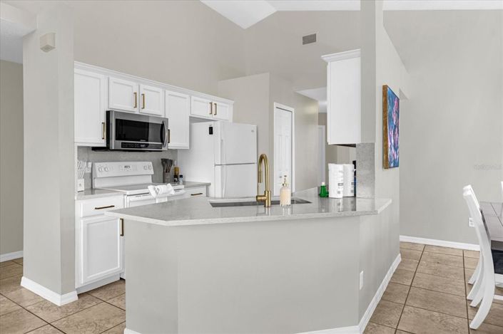 Image No.5-Propriété de 4 chambres à vendre à Davenport