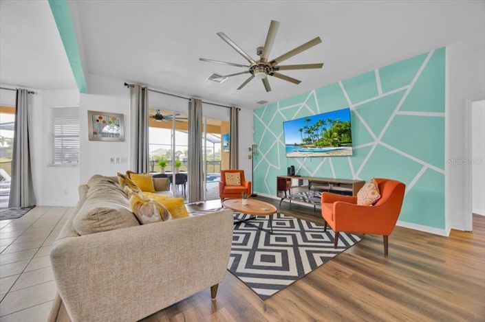 Image No.4-5 Bed Property for sale