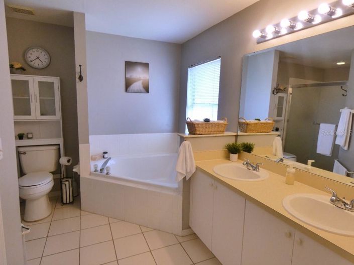 Image No.23-3 Bed Property for sale