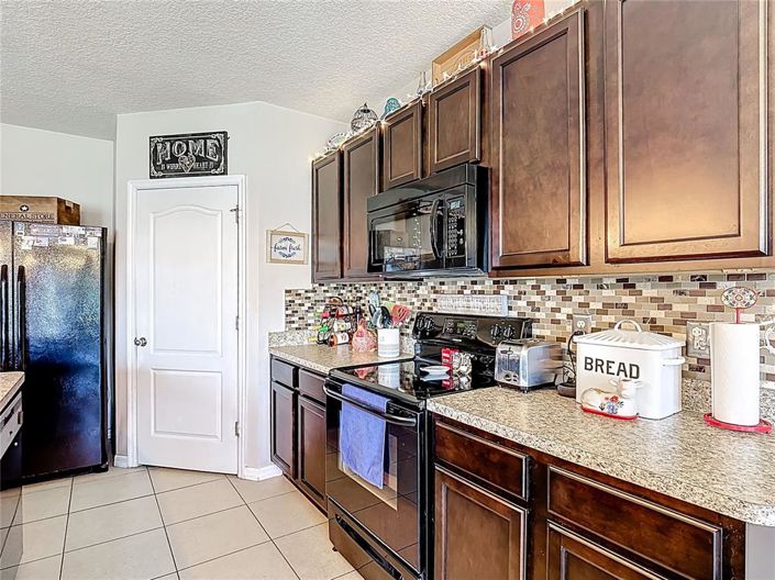 Image No.10-5 Bed Property for sale