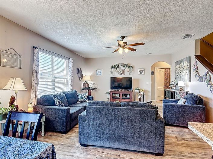 Image No.19-5 Bed Property for sale