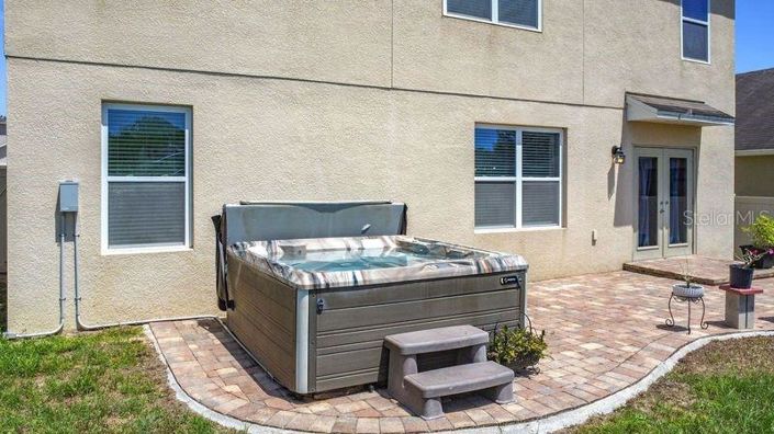 Image No.38-5 Bed Property for sale