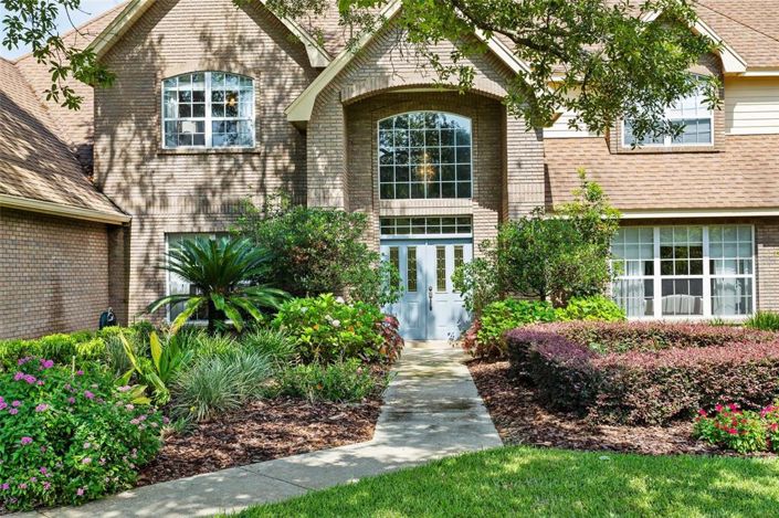 Image No.12-5 Bed Property for sale