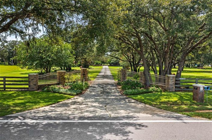 Image No.3-5 Bed Property for sale