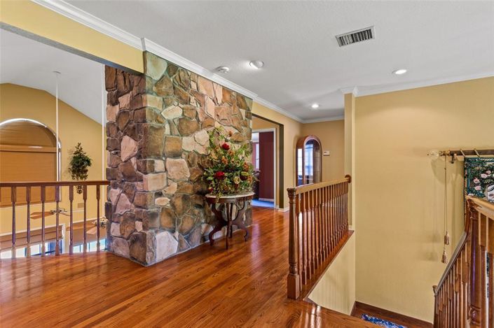 Image No.36-5 Bed Property for sale