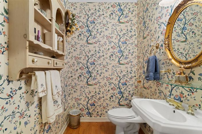 Image No.37-5 Bed Property for sale