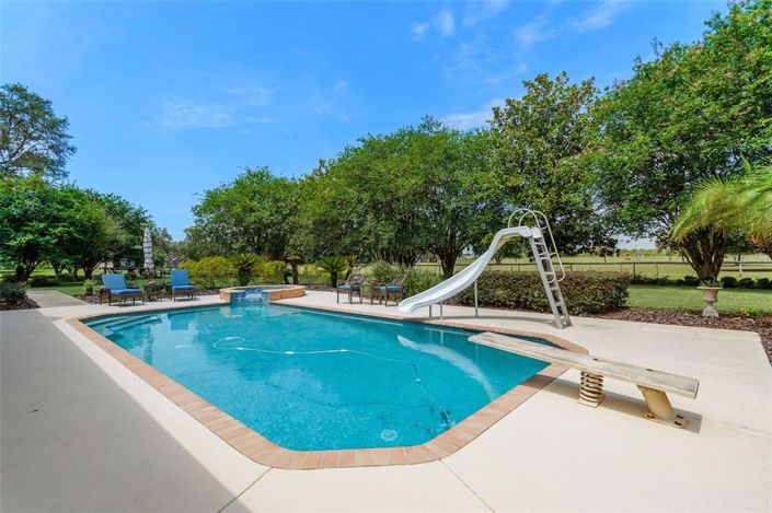 Image No.52-5 Bed Property for sale