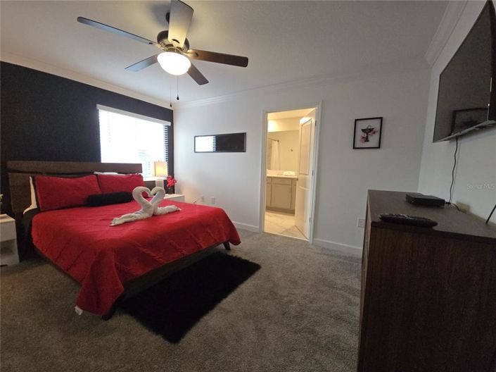 Image No.12-5 Bed Townhouse for sale