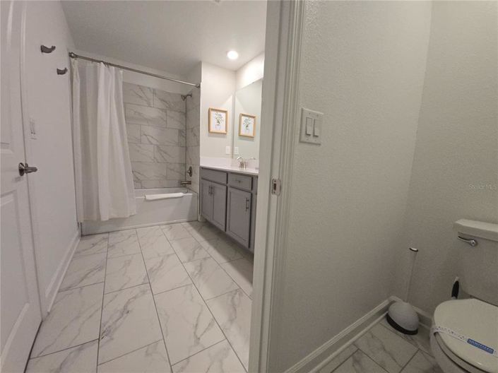 Image No.14-5 Bed Townhouse for sale