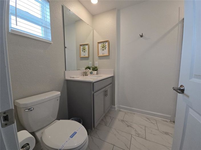 Image No.20-5 Bed Townhouse for sale