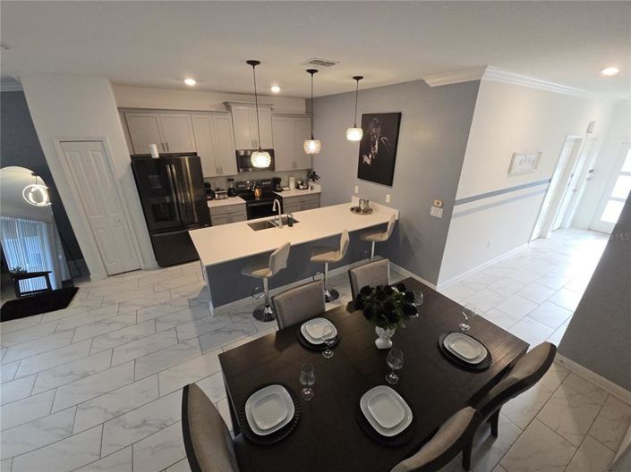 Image No.7-5 Bed Townhouse for sale