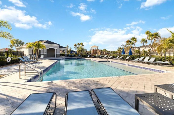 Image No.17-3 Bed Property for sale