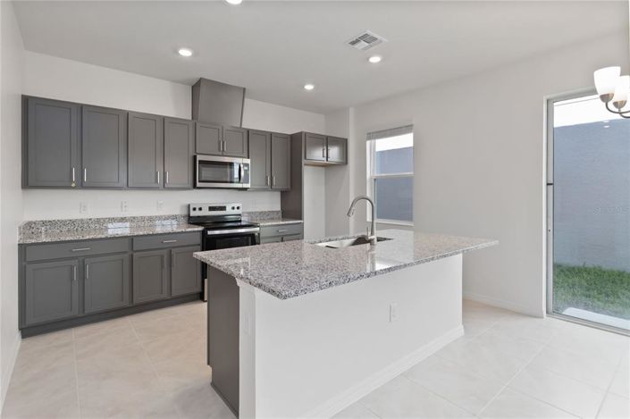 Image No.3-3 Bed Property for sale