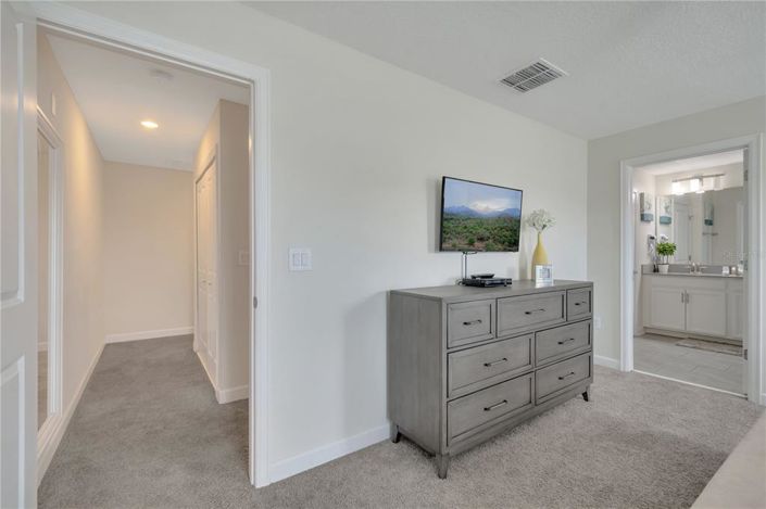 Image No.52-4 Bed Townhouse for sale