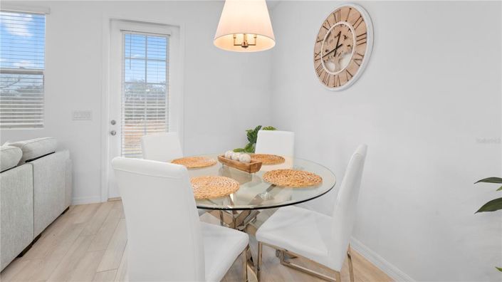 Image No.11-3 Bed Townhouse for sale