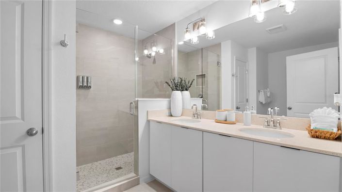 Image No.18-3 Bed Townhouse for sale