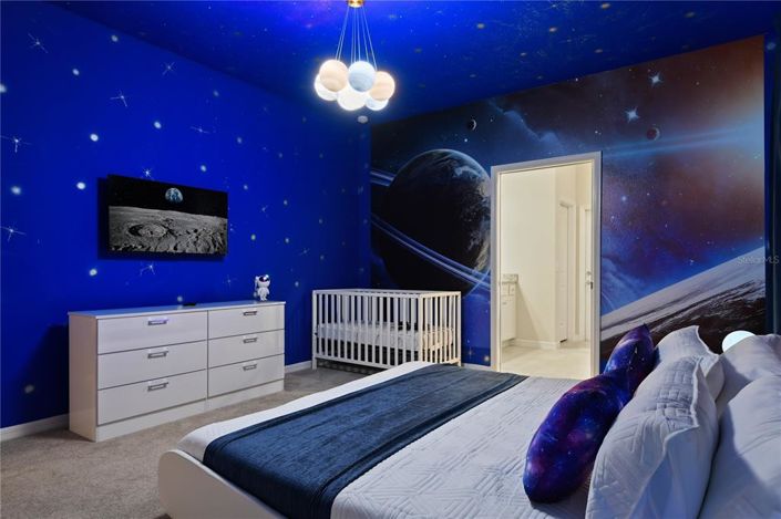 Image No.17-10 Bed Property for sale