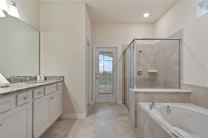 Image No.19-10 Bed Property for sale