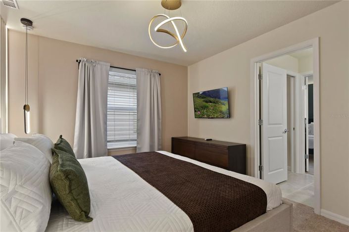 Image No.47-10 Bed Property for sale