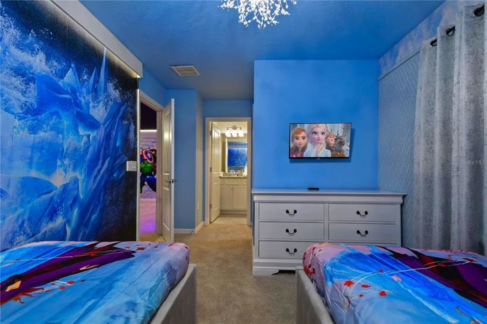 Image No.54-10 Bed Property for sale