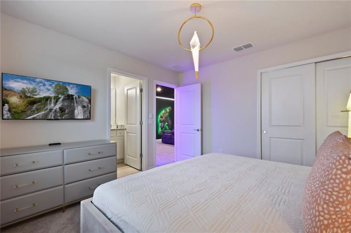 Image No.58-10 Bed Property for sale