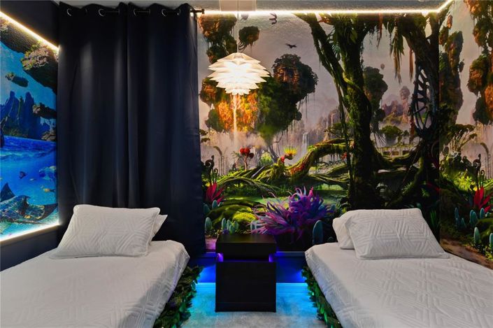 Image No.62-10 Bed Property for sale