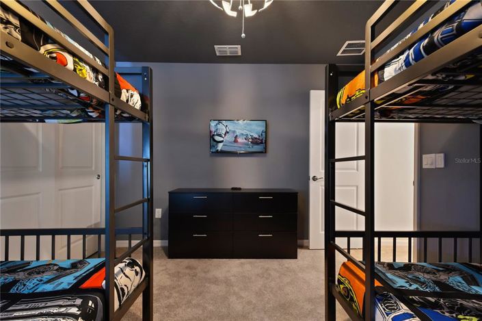 Image No.65-10 Bed Property for sale