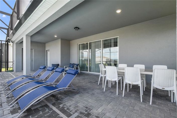 Image No.73-10 Bed Property for sale