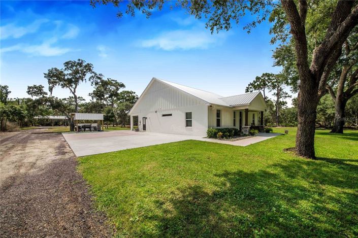 Image No.37-3 Bed Property for sale