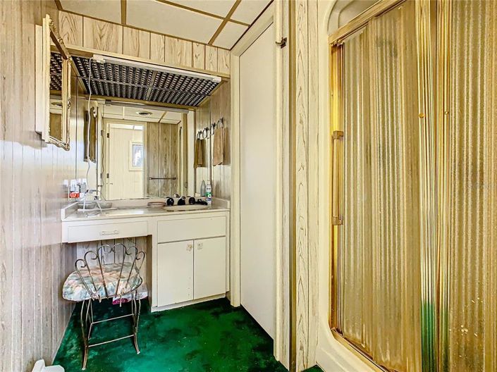 Image No.15-5 Bed Property for sale