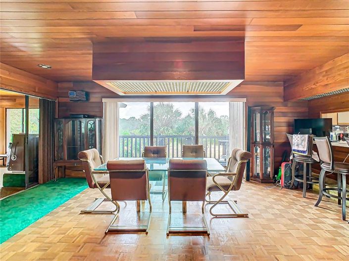 Image No.20-5 Bed Property for sale