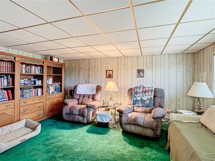 Image No.28-5 Bed Property for sale