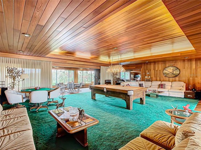 Image No.35-5 Bed Property for sale